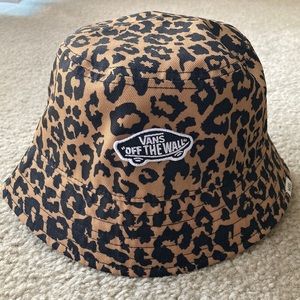 Vans Cheetah Women’s Bucket Hat size Small